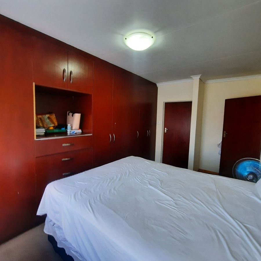 3 Bedroom Property for Sale in Hillside Free State